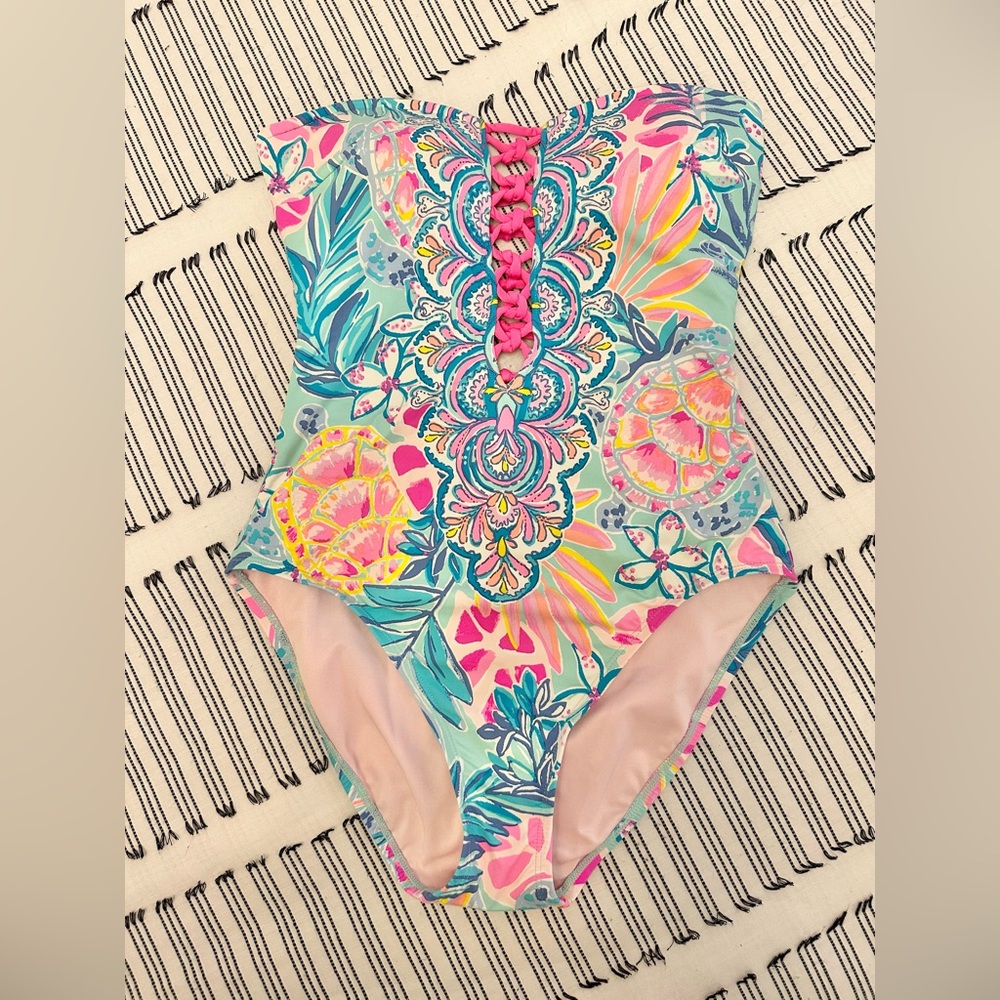 Lilly Pulitzer strapless swimsuit size 4